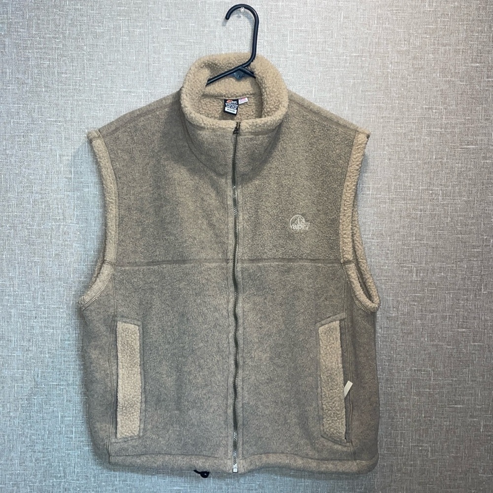 Size M Lowe Alpine vest